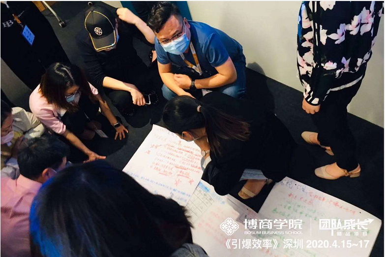 舞臺(tái)設(shè)備